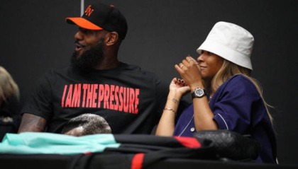 官网直播指南-真的快到来了？詹姆斯：萨瓦娜希望我在未来一年左右的时间里退役