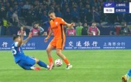 引争议！申花扳平角球疑似越位获利 李可铲对方未吃牌&amp;弋腾被罚下