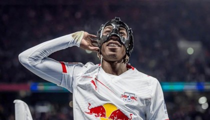 拜仁计划夏窗引进新边锋，重点关注迪奥曼德和埃尔马拉|德国|德国天空体育|天空体育|RB莱比锡|拜仁慕尼黑_新浪体育_新浪新闻