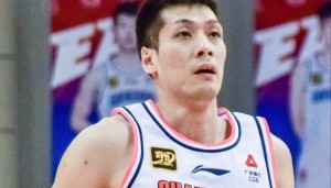 官方赛事页面-媒体人：CBA同位置球员中不如韩德君、任骏飞、黄荣奇的大有人在