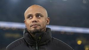 官方赛事页面-记者：拜仁本赛季阵容精简，孔帕尼将给年轻球员更多比赛时间